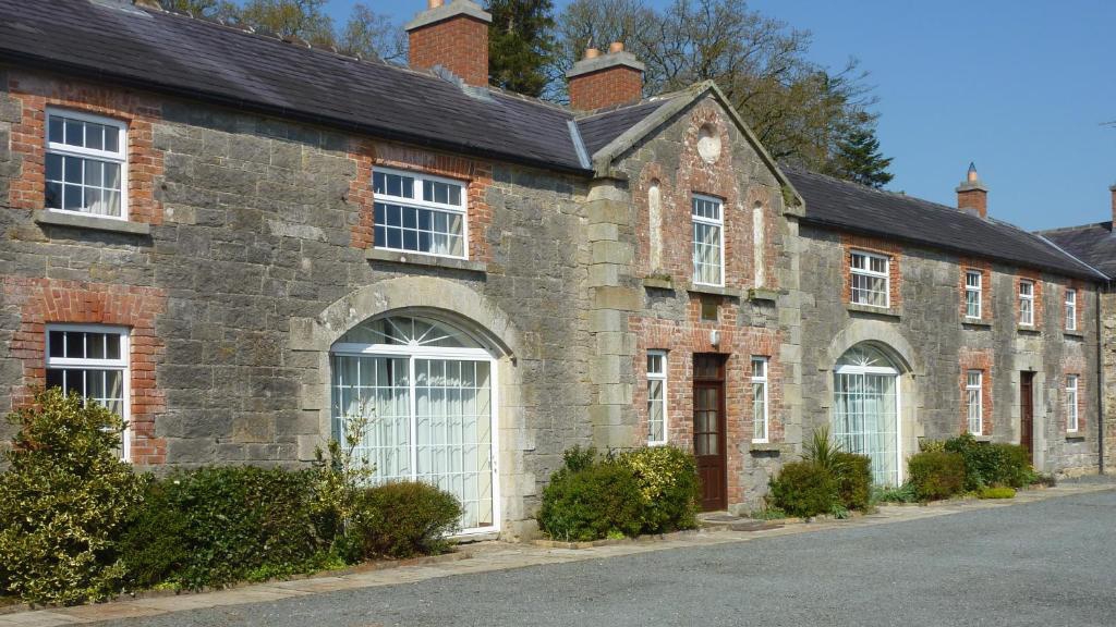 castlehamilton-estate-the-courtyard